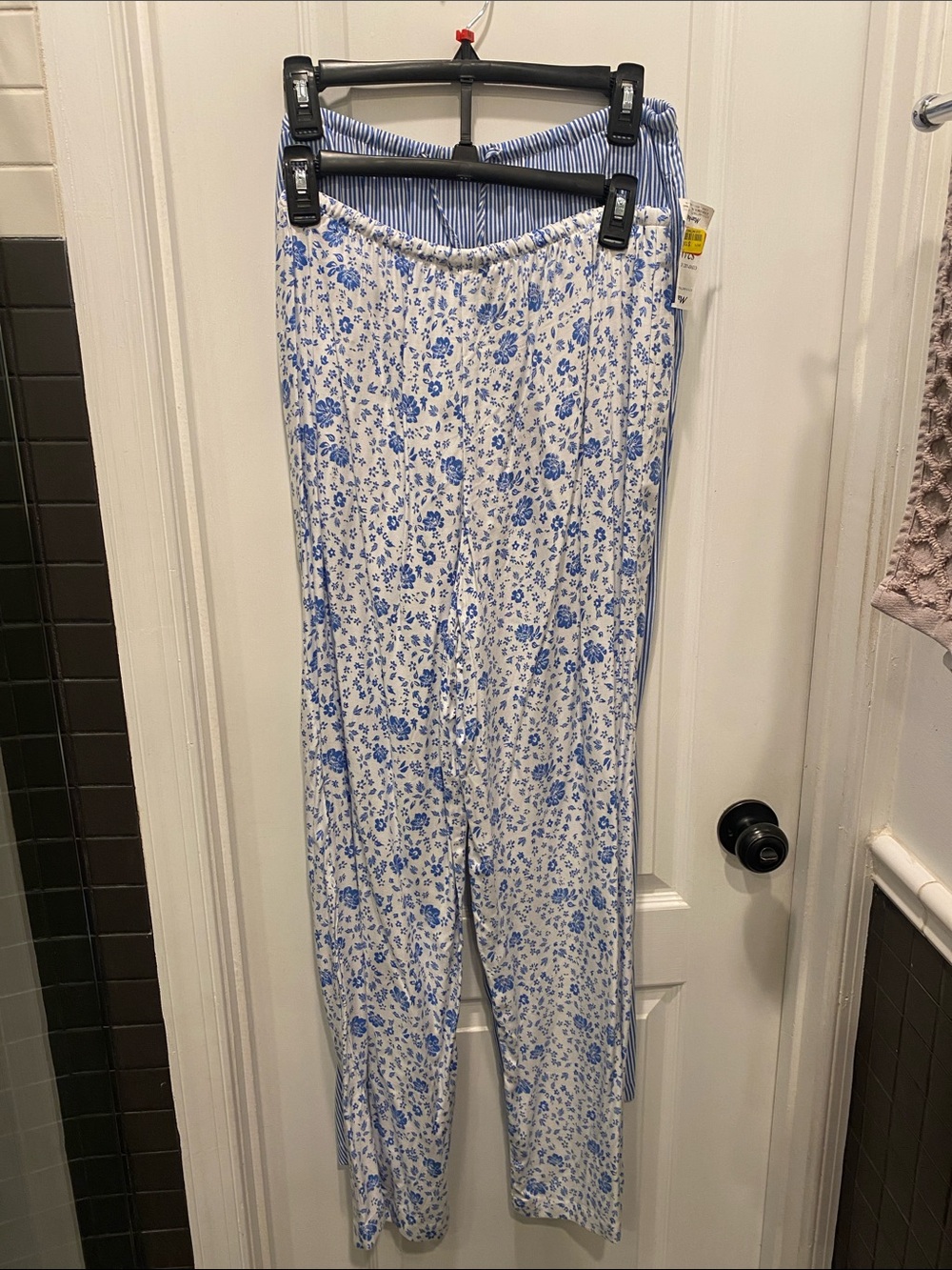 Sincerely Jules White and Blue Floral and Striped Wide-Leg Pants (2)